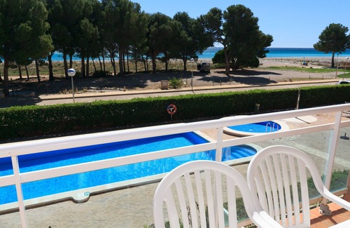 Vandellos i l'Hospitalet de l'Infant Apartment | Beachfront apartment for families with pool · UHC ARCO DEL SOL 210