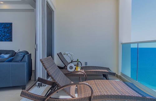 Ferrocarrilera Condo | Beachfront 1-bedroom luxury condo at Encantame Towers by the Sea of Cortez.