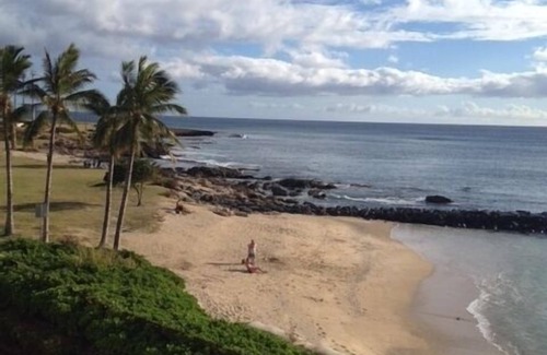 Makaha Condo | Beachfront 1-bedroom condo just 23 minutes to Ko Olina Marina