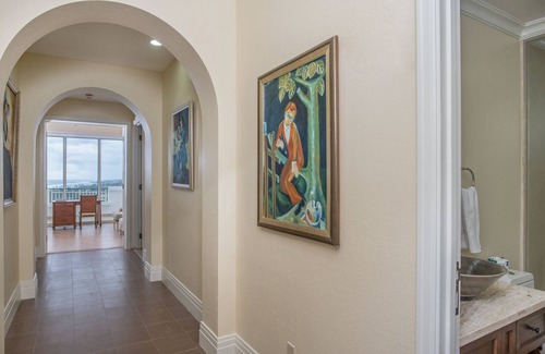 Montego Bay Condo | Beachfront 12th Floor Penthouse Living with Resort Access
