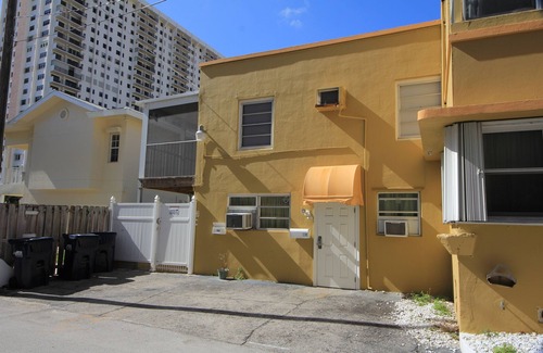 Hollywood South Central Beach Apartment | Beachfront 1BR/1BA at the Beach and Boardwalk entrance