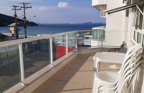 Sao Vicente de Paula Apartment | Beachfront – 2-Bedroom Apartment in a Building with Pool and Barbecue
