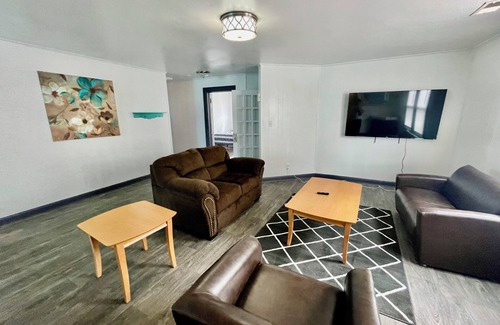 Cottage Line Apartment | Beachfront 2 Bed/1 Bath Apartment with Amazing View!