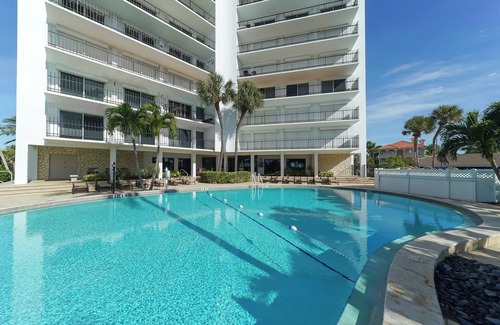 Saint Armands Key Condo | Beachfront 2 beds/2 baths w/Balcony LIDO BEACH TOWERS