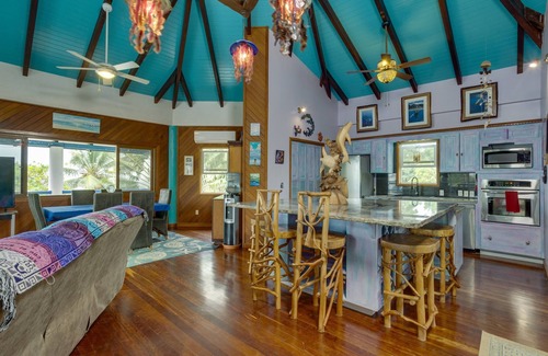 Caribbean Way Apartment | Beachfront 3-Bed, Pool, Kayaks, Perfect for Groups