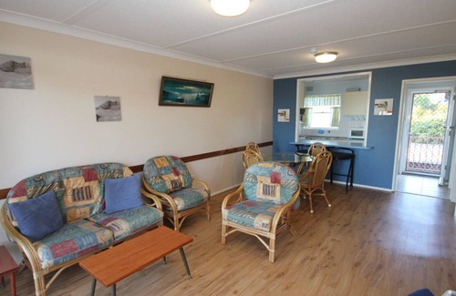 Lake Cathie Apartment | Beachfront 3 - short walk to beach