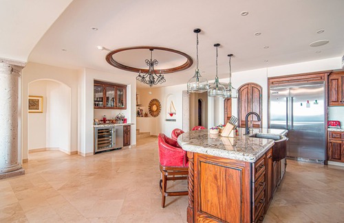 Buzzards House | Beachfront 3BD Villa with Private Pool