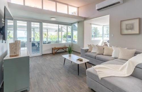 Dorado Pueblo Villa | Beachfront 7 Unit Villa with Pool and Terrace 8 BD 8 Bath