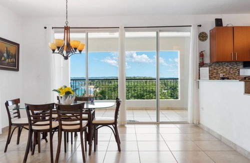 Guayabo Condo | Beachfront 7th floor unit with amazing views