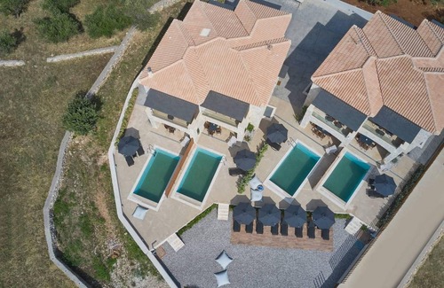 Riglia Villa | Beachfront Alassa Villas with Private Pools