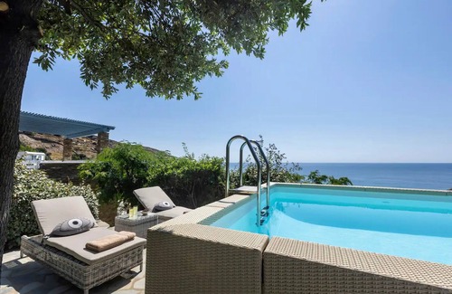 Steniai Villa | Beachfront Andros Retreat | Villa Stenies Thalassa | Private Pool | 4 bedrooms.