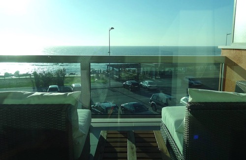 Canidelo Apartment | Beachfront apartment with spectacular sea views. (WILLOWERS)