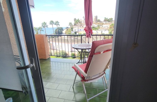El Faro Apartment | Beachfront apartment with sea views on the Costa del Sol