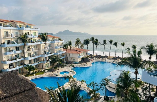 Olas Altas Apartment | BEACHFRONT APARTMENT IN MANZANILLO COLIMA MX. 428