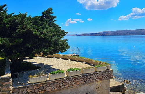 Cesarica Apartment | Beachfront Apartment Anita with pool - top 3