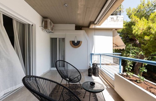 Athens Apartment | Beachfront apartment in Voula w/balcony