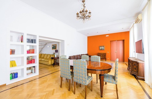 Chiaia Apartment | [Beachfront Apartment] Prestigious 200 square meters