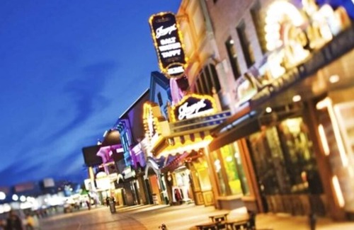 Atlantic City Resort | Beachfront Atlantic City, NJ 2 - Two Bedroom Suites Available (Sleep up to 12)