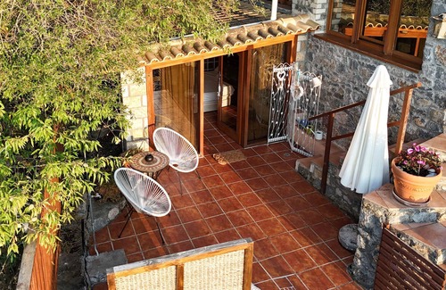 Avia Apartment | Beachfront Avia Nest - Aspa's Getaway