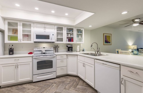 South Padre Island Condo | Beachfront Bliss at Edgewater! Breath-taking Ocean Views, Pool & Hot Tub - Walk to Everything!