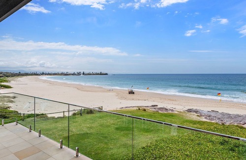 Shellharbour House | Beachfront Bliss - Your next getaway on the beach