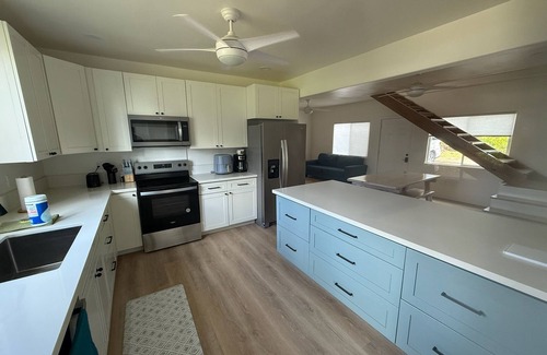 Laie House | Beachfront Bungalow - New Build on the beach!