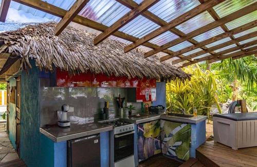 Moorea-Maiao Apartment | Beachfront Bungalows with Zen Charm