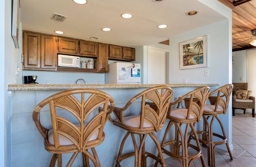 South Padre Island Condo | Beachfront condo with pool, hot tub & sundeck!