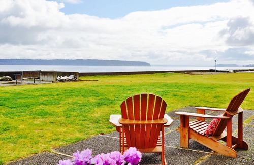 Bells Beach House | Beachfront Cabin on private, secluded Bells Beach 5 minutes from Langley Village