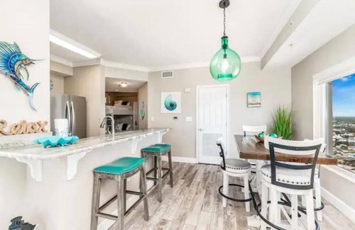 El Centro Beach Condo | Beachfront condo in Panama City Beach! Beautiful Views! Come escape and relax!