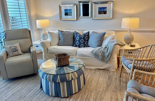 Riomar Condo | Beachfront Condo 2-bedroom in fabulous Vero Beach with Gym and Heated Pool.