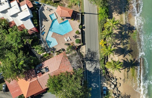 Guaniquilla Apartment | Beachfront Condo at Villarena Resort