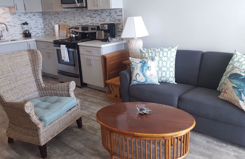 Punaluu Condo | Beachfront Condo in Punaluu. Updated! Clean beaches to walk/swim! Escape Crowds!