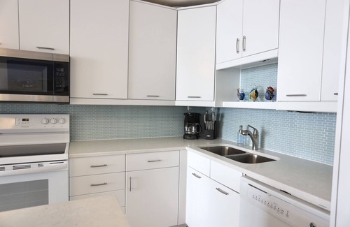 Galveston Condo | Beachfront Condo w/Ocean, Bay, & City Views! Private Beach Access!