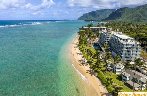 Punaluu House | Beachfront Condo with Ocean View