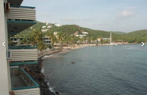 Bolongo Bay Apartment | Beachfront Condominium + bar/restaurant on-site: LeBlu