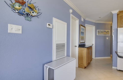 Galveston Condo | Beachfront Corner and panoramic view of beach and Gulf of Mexico below (2314)