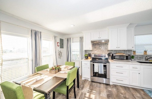 Cedar Lane House | Beachfront Cottage on Sargent Beach