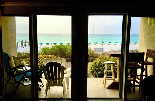 Crystal Beach Condo | Beachfront @ CRYSTAL SANDS with Beach Service and upgraded