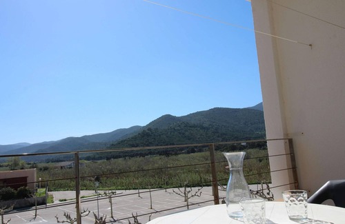 Port de la Selva Apartment | Beachfront Penthouse, 1 Min to La Ribera Beach, Terrace, Parking, WiFi, Sleeps 4