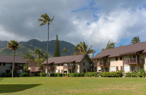 Wainiha Condo | Beachfront Escape w/Old Hawai'i Feeling - Fall Asleep Listening to the Waves