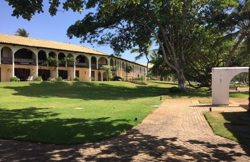Praia do Forte Condo | Beachfront flat with 3 bedrooms and in the main village of Praia do Forte
