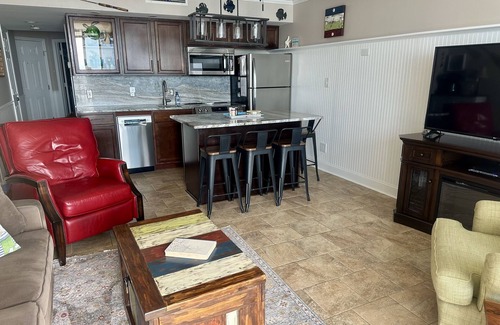 Myrtle Beach Condo | Beachfront fun for 2! Updated, 1 BR, King bed, amazing view, spa shower, CLEAN!