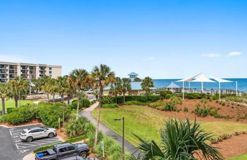 Litchfield by the Sea House | Beachfront Getaway Luxurious 3BR with Ocean Views