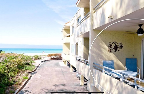 Holmes Beach Condo | Beachfront Gulf Views 2BR 2BA with pool and elevator -just steps to the beach