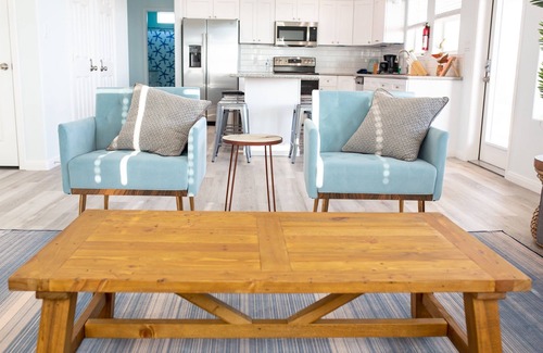 Gilchrist House | Beachfront, Heated Pool, Modern Home