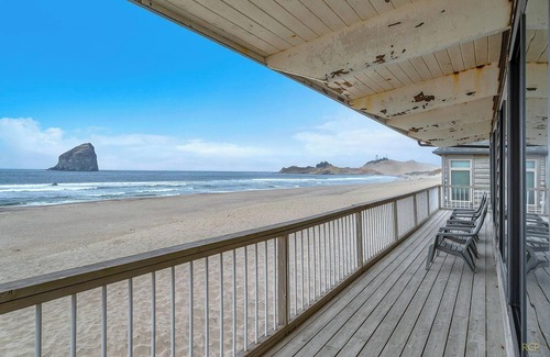 Kiwanda Shores House | Beachfront Home w/Amazing Views, Large Deck, Easy Beach Access, Close to Town