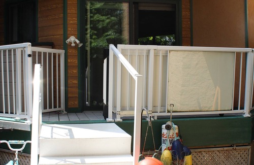 Michigan City Apartment | BEACHFRONT/HOT TUB/STEAM ROOM/MASSAGE CHAIR/PINBALL/BIKES/KAYAKS/PADDLEBOARDS.