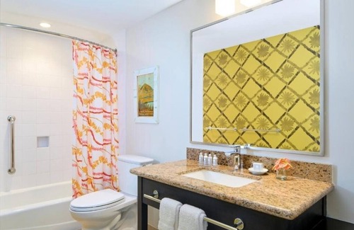 Diamond Head - Kapahulu - St. Louis Hotel | Beachfront Hotel | Diamond Head Views | Direct Ocean Access