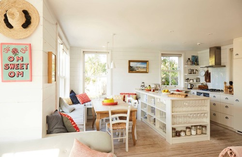 East Wittering House | Beachfront House w Pool & Steam